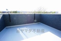 日当たりの良い南向きバルコニー。