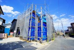 角地のため、日当たり・通風良好。明るく快適な住環境です。 道路に面する面が多く、採光や通風に優れた快適な暮らしを実現。