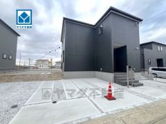 スーパー・コンビニ・ドラッグストアまで徒歩5分圏内。宇美駅：自転車で約9分。