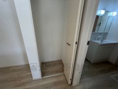 パントリー完備。食器やキッチン用品、食品の保存に便利です＾＾