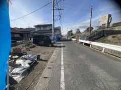 前面道路は公道北西側約541ｍ、東側約4.6ｍ。角地で陽当たり・風通し良好＾＾西鉄バス「東公園台一丁目」停徒歩1分。