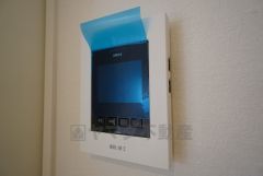 防犯性、セキュリティ対策に安心できるテレビモニター付きインターフォンです。セールスマン対策にもなり安心できます。