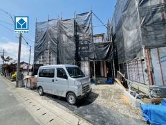 コンビニまで徒歩4分。イオンモール福岡まで徒歩7分。 志免中央小学校：徒歩約5分 志免中学校：徒歩約9分 お子様の通学が安心の距離です＾＾
