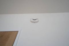 火災発生をいち早く知らせてくれる火災報知器は標準装備です。