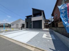 10年間の瑕疵保証が付いた安心の新築戸建。最新の設備で気持ちの良い新生活を送りませんか。 
