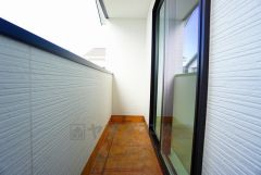 陽当たりの良いバルコニーです。お洗濯やお布団干しはもちろん、日光浴スペースにも。