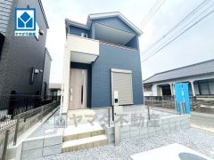 角地。敷地面積約60坪＾＾並列駐車4台分。WIC・パントリー・南面バルコニー・1Fリビングエアコン有り＾＾ 西鉄バス「新道」停まで徒歩5分＾＾小中学校まで徒歩3分＾＾