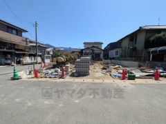 カースペースは4台分を確保。ご夫婦で1台ずつとご友人や急な来客があっても安心です＾＾