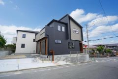 スーパー・コンビニ・ドラックストアまで徒歩10分圏内＾＾