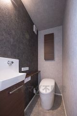 落ち着いた雰囲気のプライベートな空間に仕上がっています。