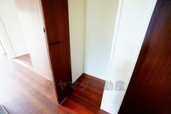 キッチン横パントリー収納。食器やキッチン用品、食料品の保存に便利です＾＾