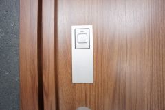 かざすだけで開閉できる、タッチキー採用の玄関。お買い物帰りで、両手がふさがってきても簡単に中に入れます＾＾