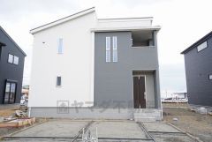 コンビニ・ドラッグストアまで徒歩2分＾＾スーパーまで徒歩9分＾＾