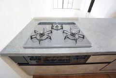 3口コンロなので、効率よくお料理が楽しめます。毎日のお料理も楽しくなりますね＾＾