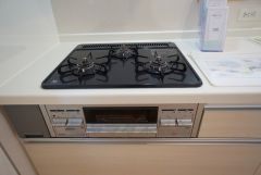 3口コンロなので、効率よくお料理が楽しめます。毎日のお料理も楽しくなりますね＾＾
