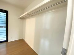 1階にファミリークローク付き＾＾ストックルームとしても使用できそうですね＾＾