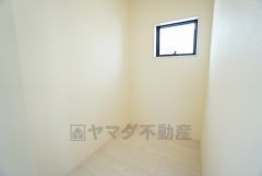 パントリー収納完備。キッチン用日品や日用品のストック場所として活躍します＾＾