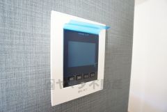 防犯性、セキュリティ対策に安心できるテレビモニター付きインターフォンです。セールスマン対策にもなり安心できます。