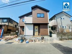 イオン二日市店まで車で約5分（1.5ｋｍ）