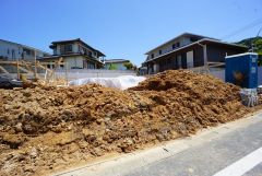 現地（2025年5月）撮影写真。 2025年8月上旬完成予定。 同一ハウスメーカー物件内覧可能です。 お気軽にお問い合わせください＾＾