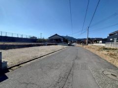 車の通行が少なく小さなお子様がいるご家庭でも安心して過ごせます＾＾