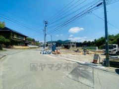 前面道路は北西側に6.98～7.51ｍ。 光熱費を削減できるオール電化。お家の中で火を使わないので安全です＾＾