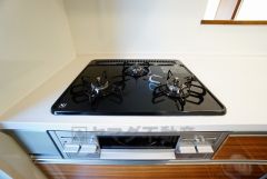 3口コンロなので、効率よくお料理が楽しめます。毎日のお料理も楽しくなりますね＾＾