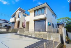 大きな車でも駐車しやすいため、車のサイズを気にせず好きな車に乗れます。