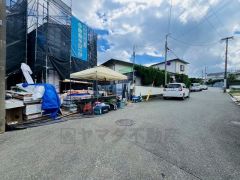 敷地面積広々57坪。スーパー徒歩9分。コンビニ・ドラックストア徒歩12分。