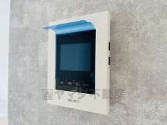 防犯性もばっちり、TVモニター付きインターフォン完備。大きなモニターで玄関先を確認できます。録画機能が付いているので不在時の訪問者も確認できて安心です^^