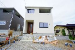 敷地面積広々50坪。お庭付きで楽しみが広がります＾＾