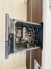 家事の時間が短縮できる食器洗浄乾燥機付。後片付けもラクラクです。