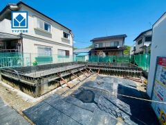 須恵駅まで自転車で約9分。 スーパー・コンビニ・ドラックストアまで徒歩10分圏内とお買い物が便利＾＾ 南向きで日当り良好です＾＾