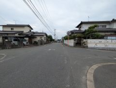 角地で陽当たり風通し良好です＾＾