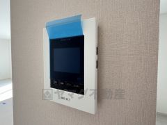 防犯性、セキュリティ対策に安心できるテレビモニター付きインターフォンです。セールスマン対策にもなり安心できます。