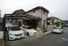 駐車スペースはゆとりある3台分を確保。マイカー用に、お客さま用に、余裕を持ってご利用いただけます。
