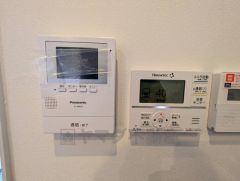 防犯性、セキュリティ対策に安心できるテレビモニター付きインターフォンです。セールスマン対策にもなり安心できます。