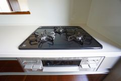 3口コンロなので、効率よくお料理が楽しめます。毎日のお料理も楽しくなりますね＾＾
