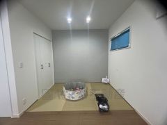 ＬＤＫに隣接する和室です。様々な使用用途で活躍しそうです。