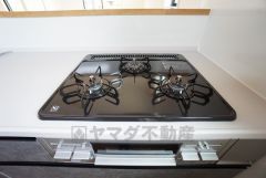 3口コンロなので、効率よく調理ができます。毎日のお料理が楽しくなりますね。