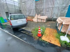 駐車スペースはゆとりある4台分を確保。マイカー用に、お客さま用に、余裕を持ってご利用いただけます。