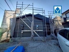 スーパー・コンビニ・ドラッグストアまで徒歩6分圏内。周辺環境充実＾＾