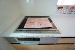 3口IHコンロなので、効率よくお料理が楽しめます。毎日のお料理も楽しくなりますね＾＾