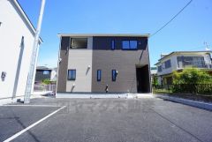 西鉄都府楼前駅まで徒歩8分。 光熱費を節約できるオール電化住宅＾＾南向きで日当り風通し良好です＾＾