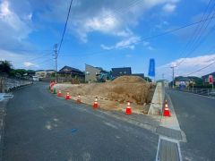 現地（2025年8月）撮影。落ち着いた住宅地内で快適な生活を実現してみませんか。