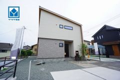 オール電化で快適な新生活＾＾敷地面積66坪。コンビニまで徒歩3分。西鉄バス平恒第二停まで徒歩3分。