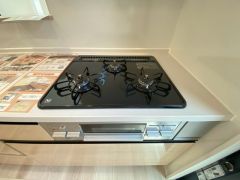 3口コンロなので、効率よくお料理が楽しめます。毎日のお料理も楽しくなりますね＾＾