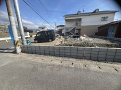 西鉄バス「東公園台一丁目」停徒歩1分＾＾ＪＲ香椎線「須恵」駅まで自転車で約11分（1.7ｋｍ）イオン福岡店まで車で約4分（1.3ｋｍ）ショッピングや映画鑑賞などを楽しめます＾＾