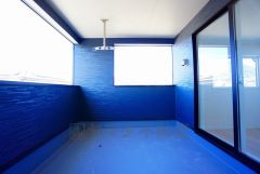 お洗濯物を干すスペースとしても十分な広さがあります。  お天気の良い日はお洗濯物がよく乾きそうな日当たり良好のバルコニーです＾＾