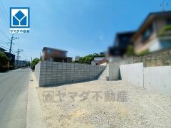 敷地面積広々57坪。 コンビニまで徒歩2分。スーパーまで徒歩9分。